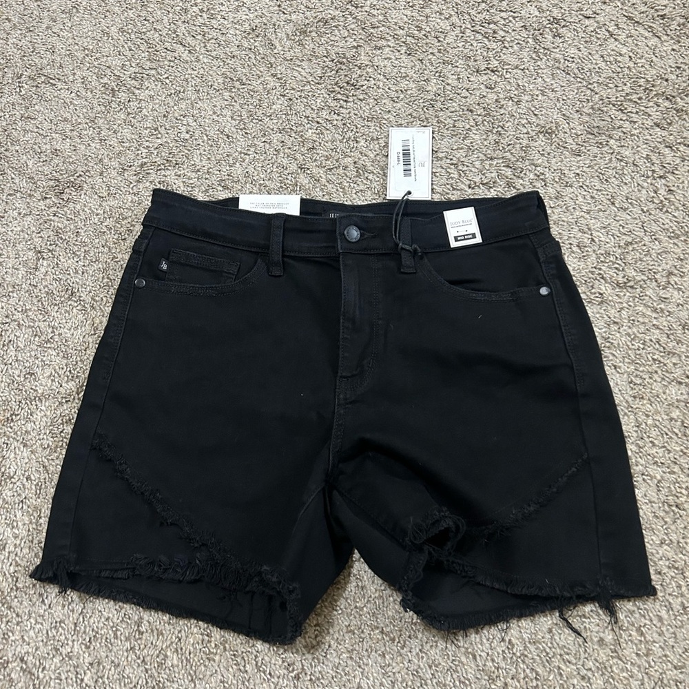 NWT Judy Blue Frayed Tulip Hem Shorts Black Size Large Women's Cotton Blend Mid